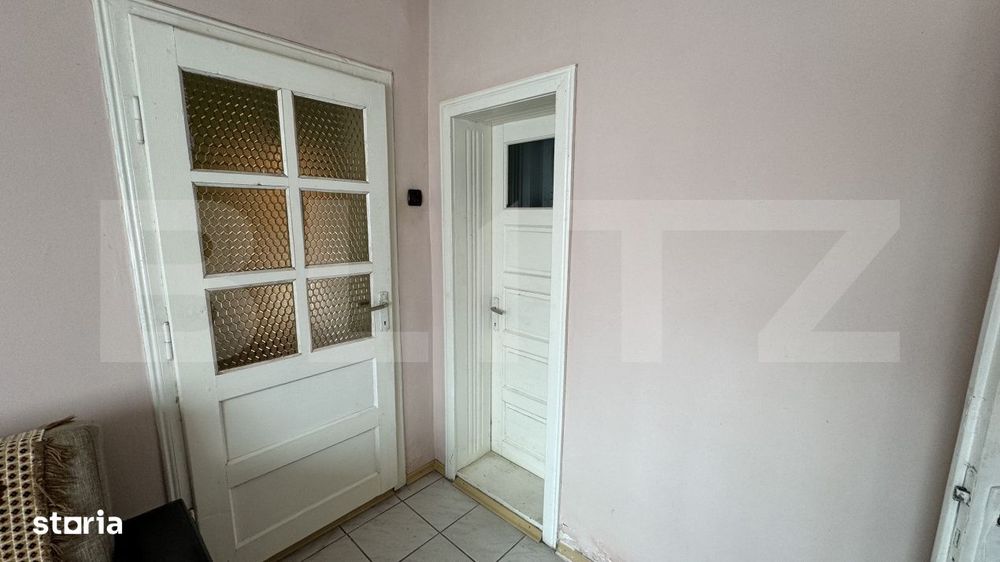 Casa de vanzare, in Sigmir si 10 ari de teren