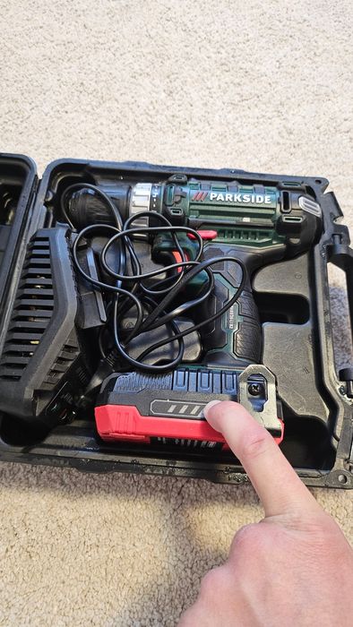 Bormasina electrica Parkside cu acumulator 20V ‐ 2 Amh ca noua