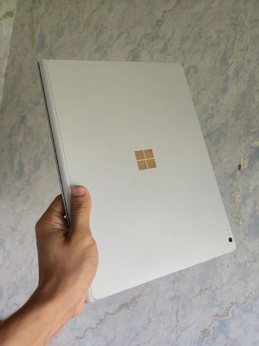 Microsoft Surface Laptop Book 2 i5 8/256gb