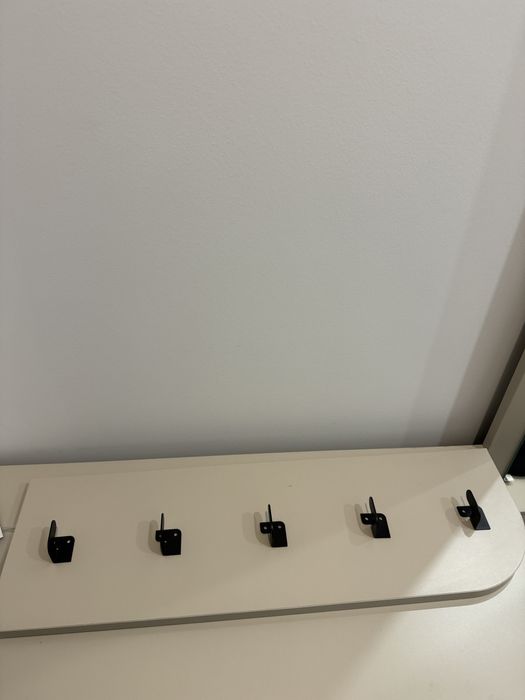 Vand cuier cu oglinda si pantofar