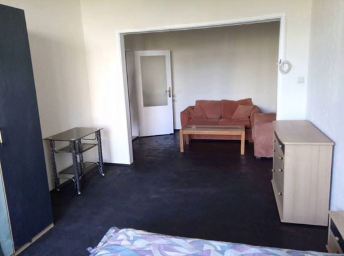 2-стаен в София-Гео Милев площ 60 цена 600