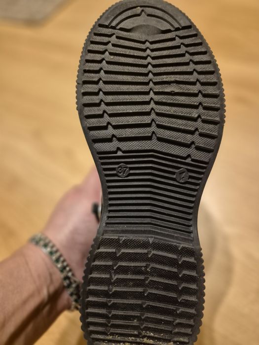 Ghete piele albe Tezyo (Image)