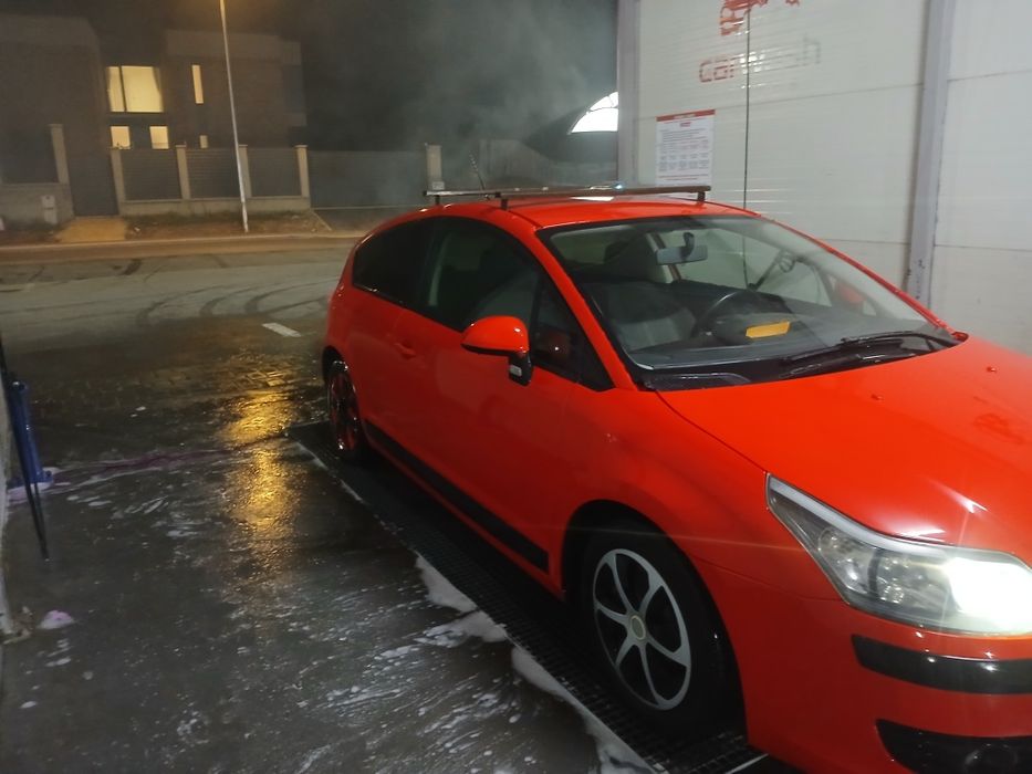 Vând citroen c4 benzina