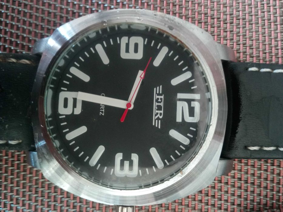 Лот от часовници.Обявената цена е за всичко.