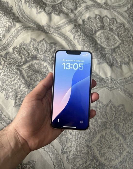 Продам iPhone 13