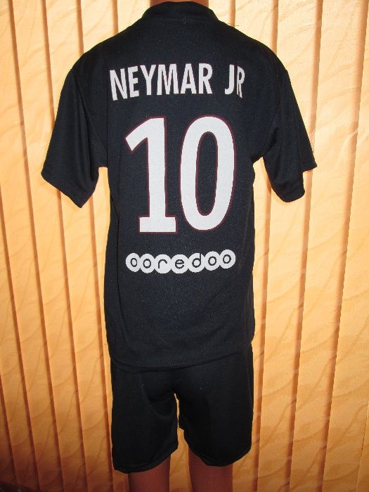 Детски екипи РЕТРО ПСЖ Неймар ХС размер / Ливърпул Салах 116 размер