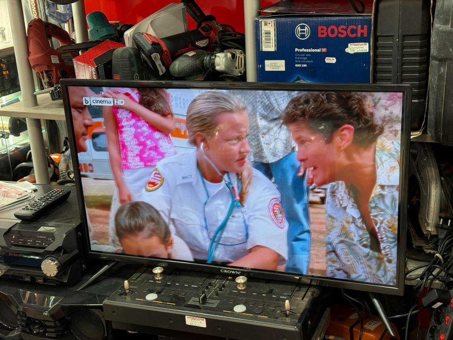 Телевизор Crown 32D19AWS