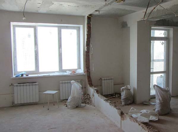 Демонтаж стен, ломаем стены