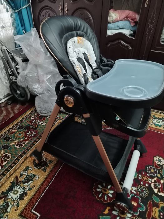 Болаларни овкатлантириш стули сотилади