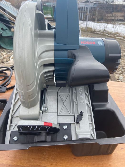 Circular de mână 2200w