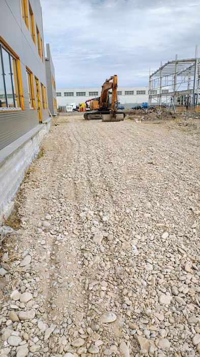 De închiriat Excavator/ Buldoexcavator