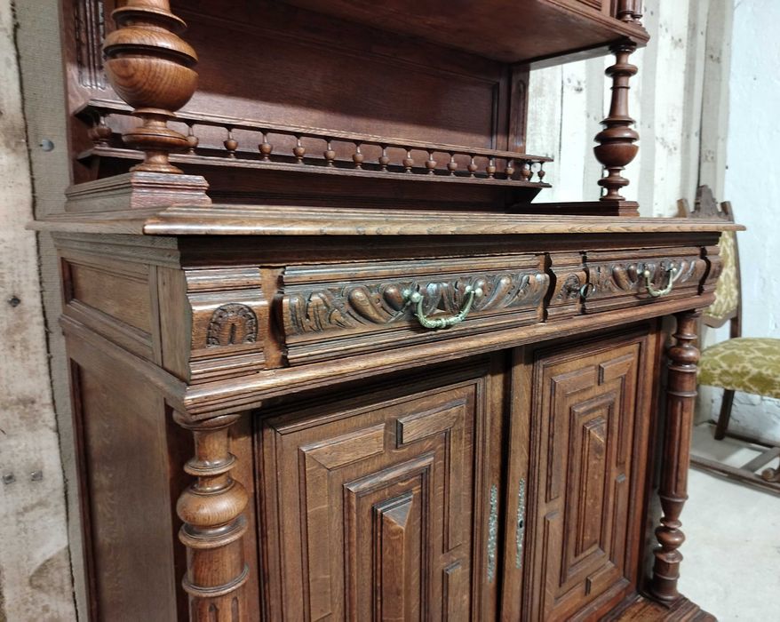 Credent /Bufet vechi din lemn masiv de stejar /Dulap/Vitrina