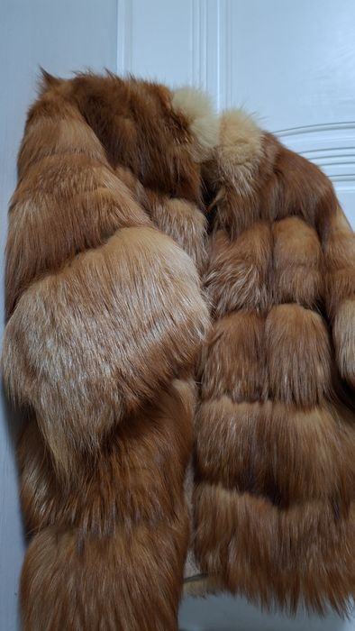 Продам шубу из меха лисы