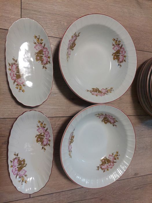 Битов сервиз за хранене