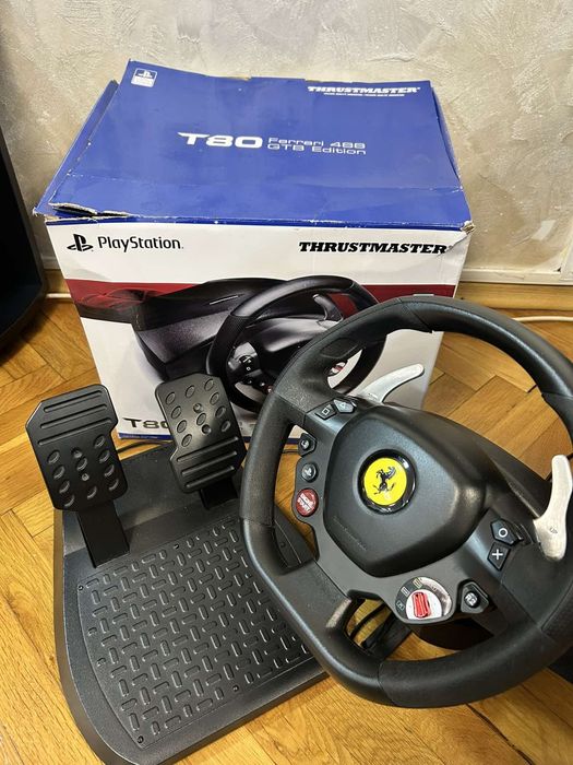 Волан с педали Thrustmaster - T80 Ferrari 488, PS5/PS4/PC