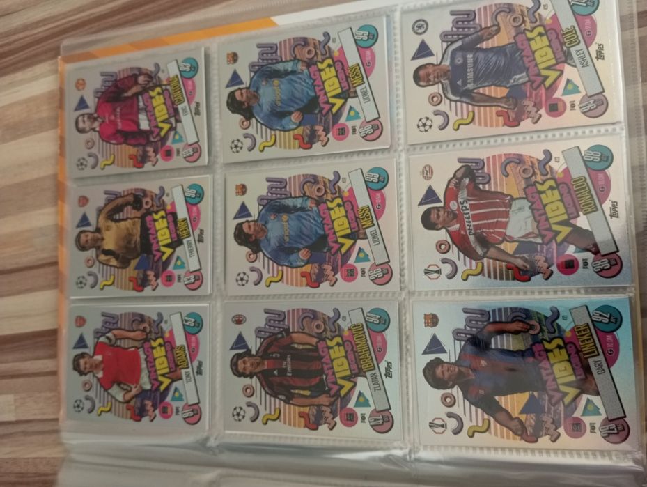 Карти Topps сезони 25/26 и 24/25