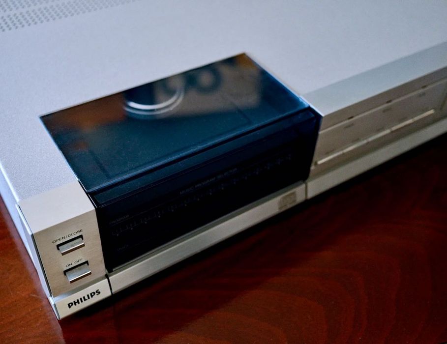 Philips CD300 – легендарен CD плеър с TDA1540D DAC, колекционерски