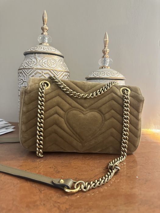 Продам женскую сумку Gucci