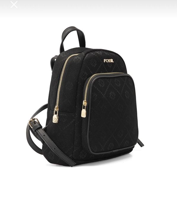 Продавам чисто нова чанта FOSIL