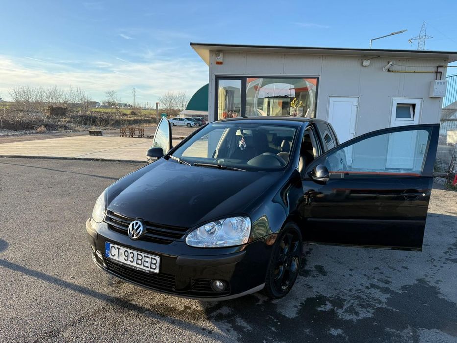 Vând golf 5 an 2009