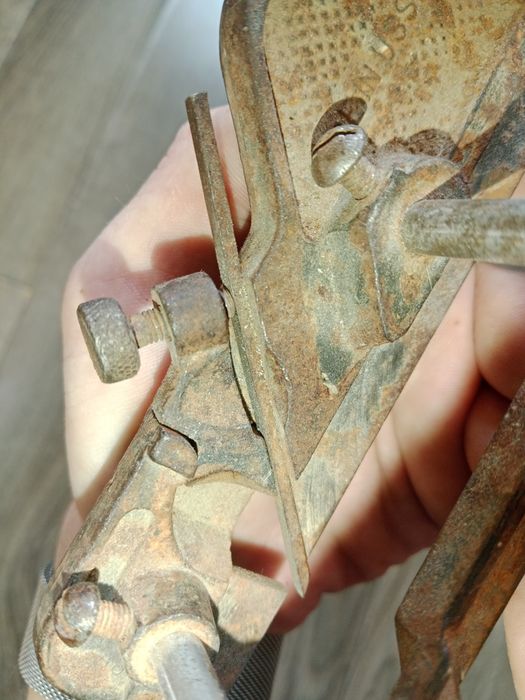 Продам лобзик и рубанок совецкий для вскрытия паза