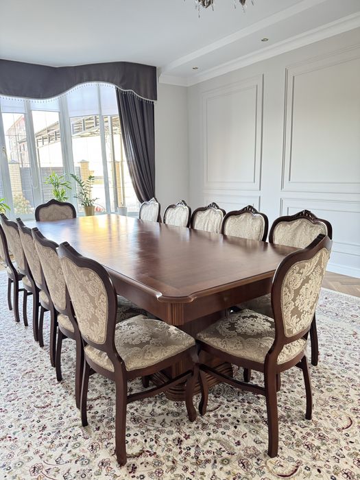 Продам стол 3.6  со стульями12 шт