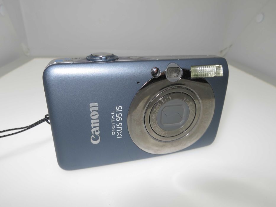 Canon IXUS 95 IS ултра компактна цифрова камера ретро фотоапарат