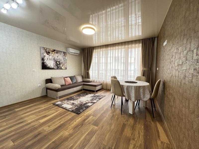 Чисто нов двустаен апартамент в Центъра!