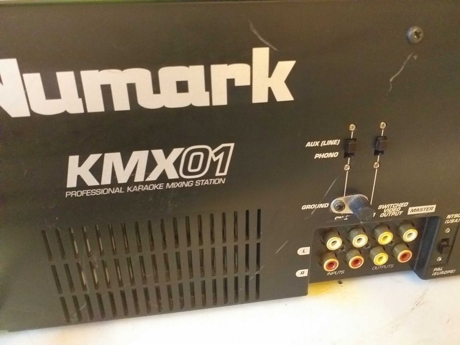 Consola DJ Numark profesionala.