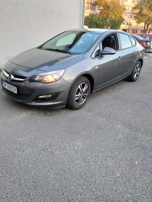 Opel Astra J 1.4 Turbo 140 CP – 70.000 km