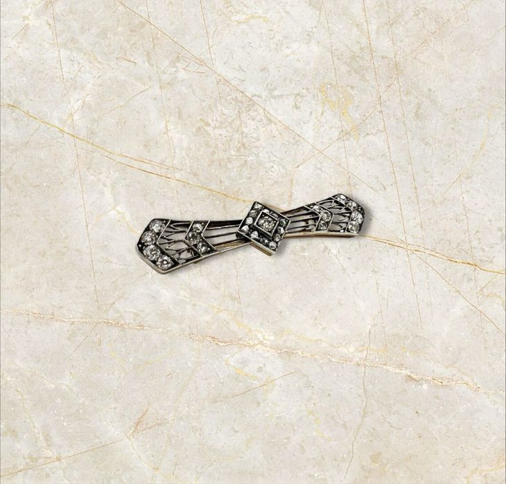 Антикварна брошка Арт Деко – 1.73 ct естествени диаманти, 14К злато и сребро