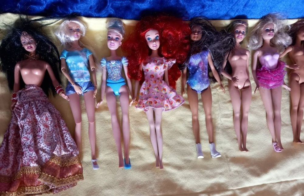 Păpuși Barbie lot 33buc.