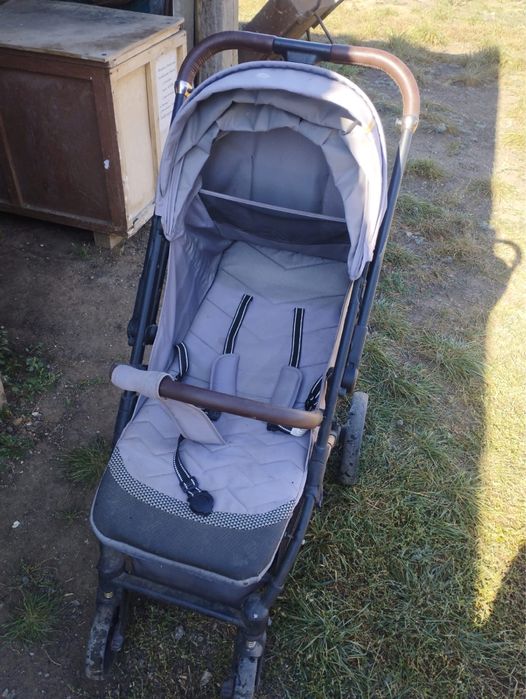 Продам детскую коляску