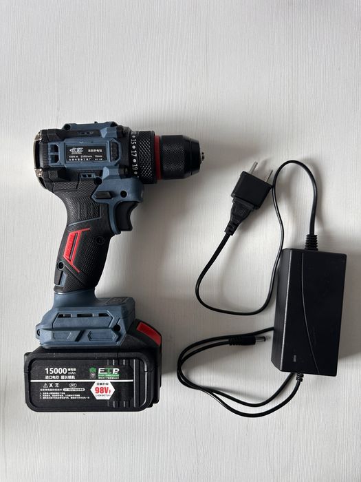 Bormasina masina gaurit insurubat cu acumulator 21v 15000 mAh