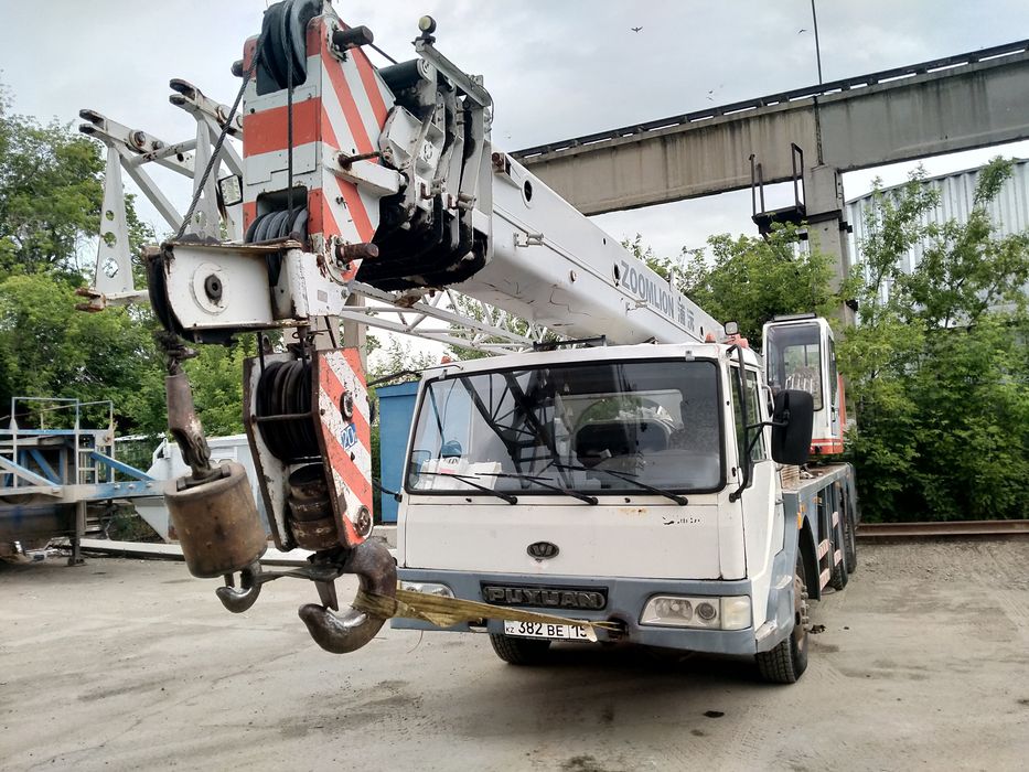 Продам китайский автокран 20 тонн