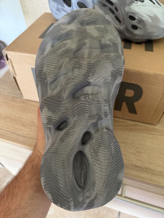 Yeezy foam rnnr