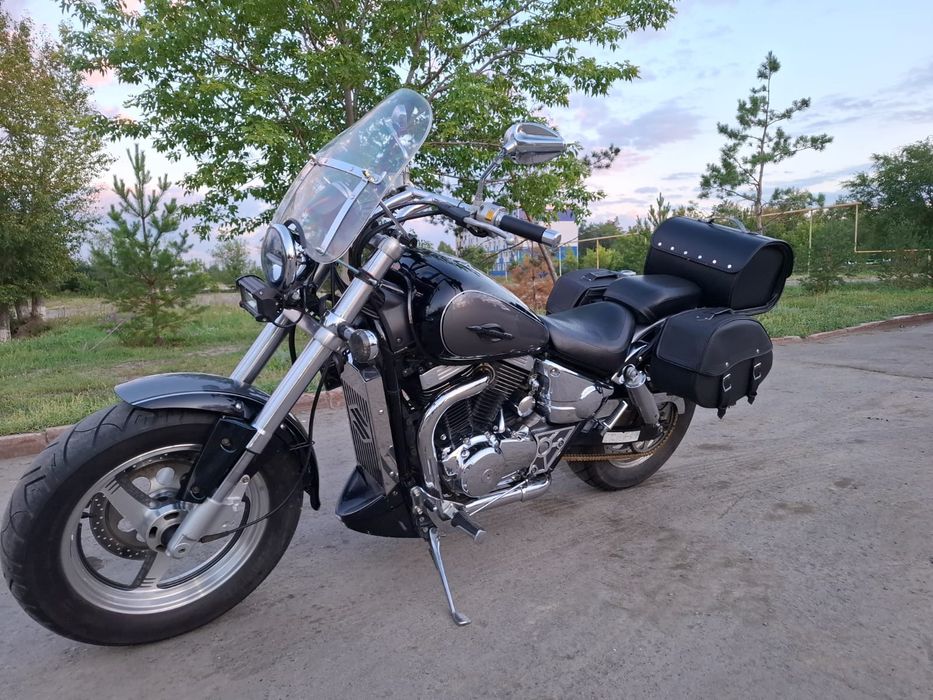 Suzuki VZ800 Marauder