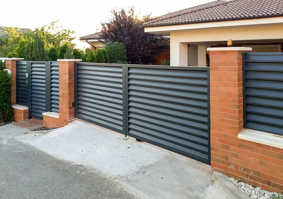 Vand garduri si porti