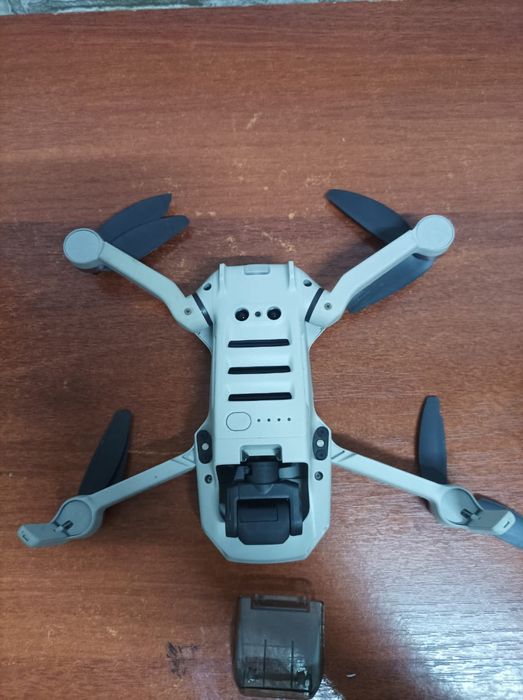Дрон DJI Mini 2 SE Fly More Combo серый
