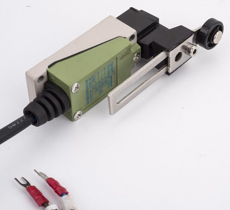 Intrerupator limitator de cursa pentru elevatoare auto gb2113 gb2114 g