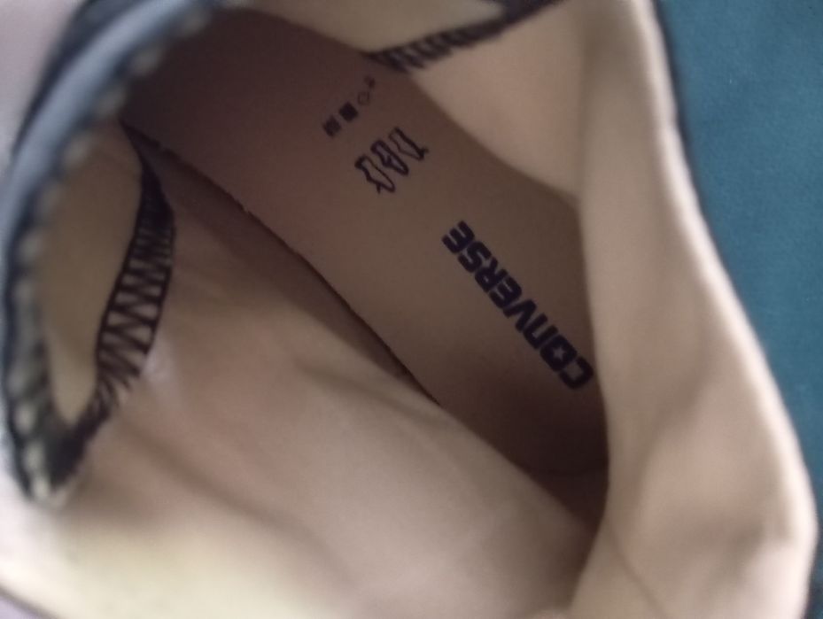 adidasi Converse noi