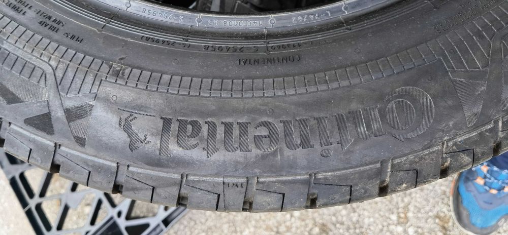 НОВИ 215 60 17C.  Continental