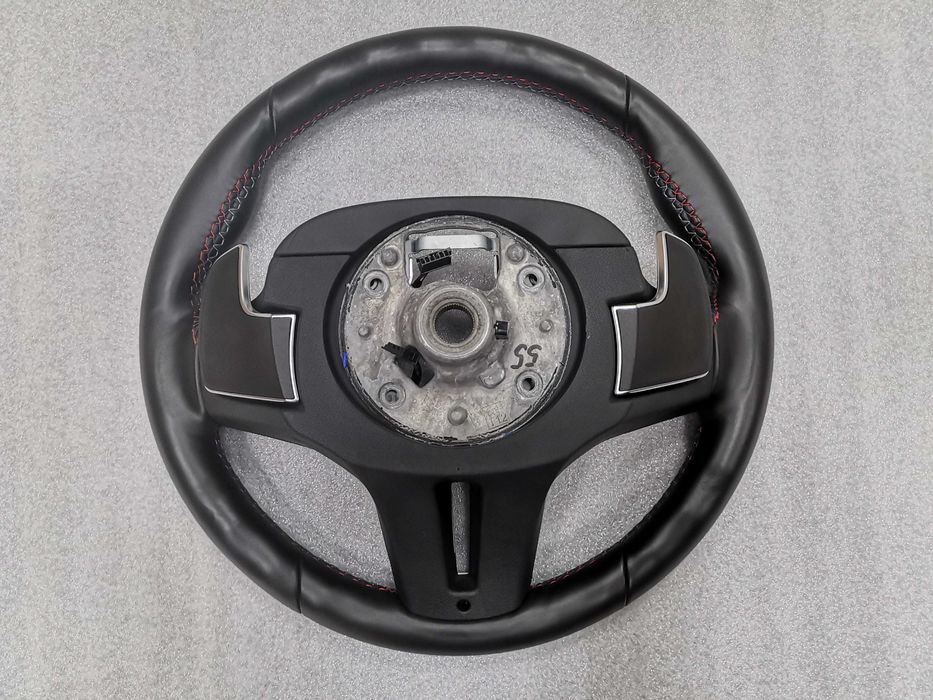 M Sport Черен Спортен Волан BMW X5M X6M M5 F90 M8 F91 F92 F93 F95 F96