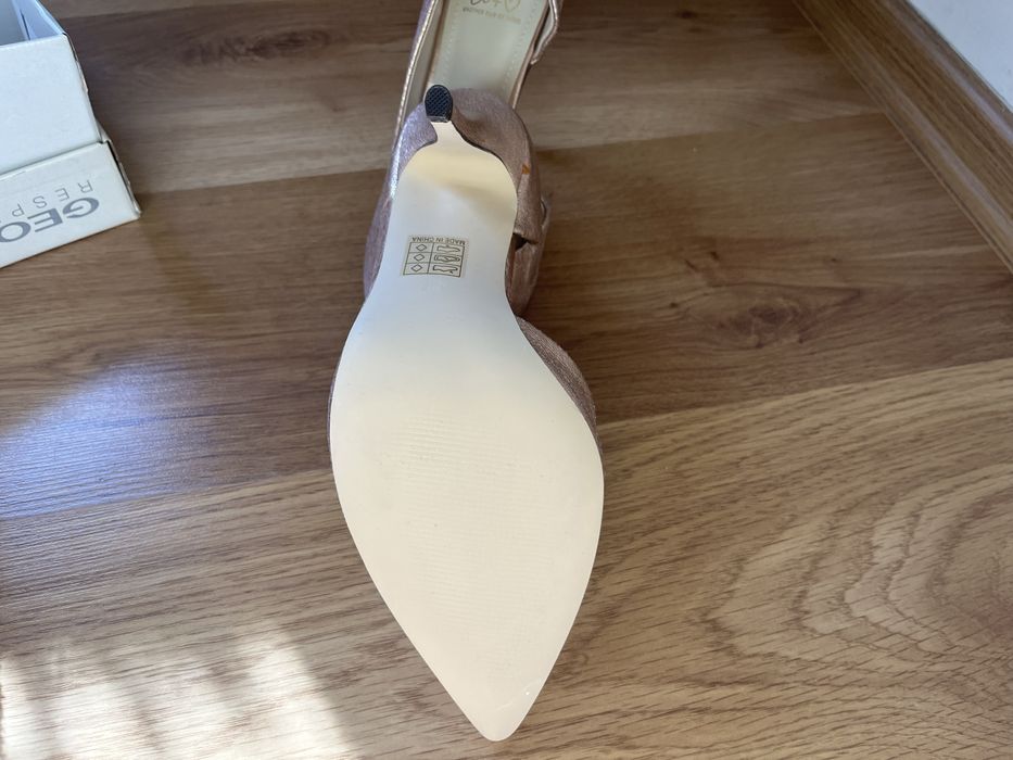 Дамски обувки