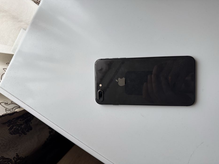Iphone 8 Plus  64GB