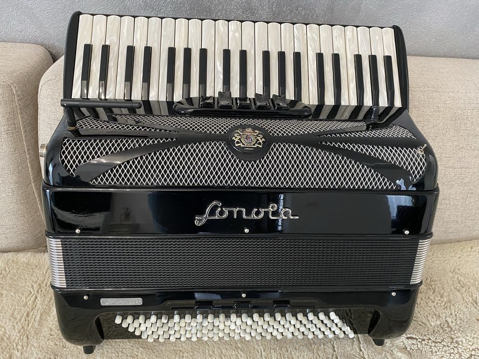Vând acordeon Sonola SS4 cu sistem midi, wireless și procesor juzisoun