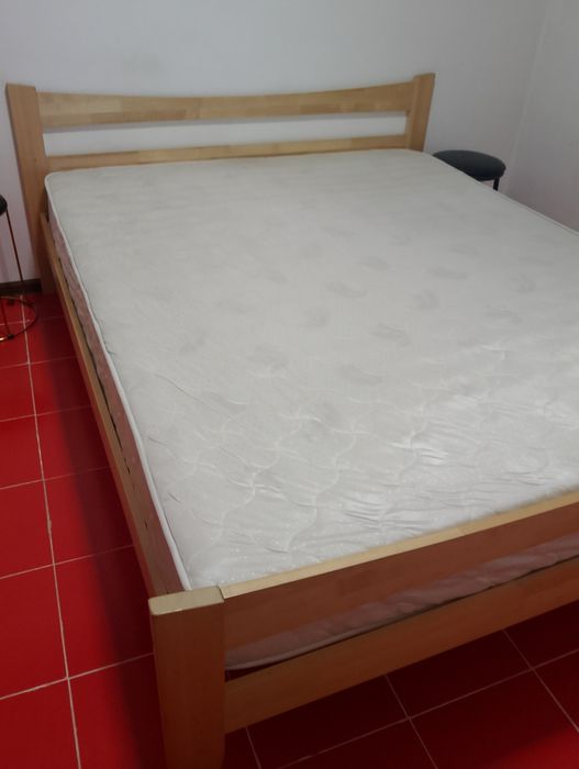 Двухспальная кровать