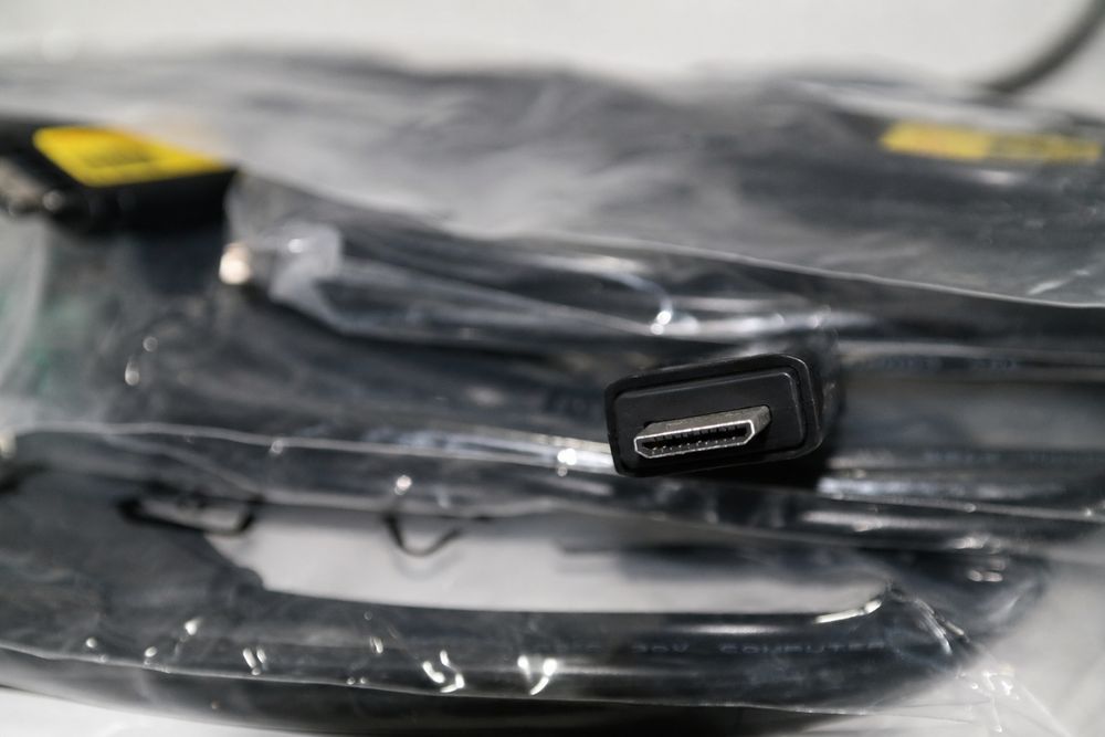 Mini USB (USB Mini-B).