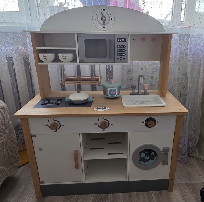Кухня игровая  (дерево)