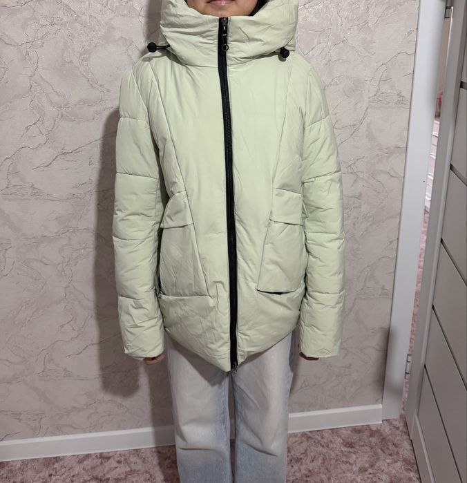 Продам куртки зимние 5000